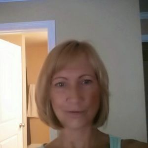 Meet your Posher, Deedee